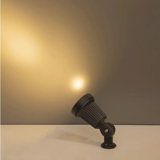 Prečo je svetelný tok DL21014-1 SPOT LIGHT 470LM?